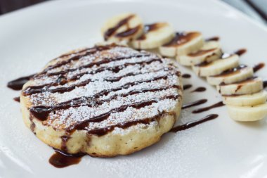 muz ve çikolata gözleme servis