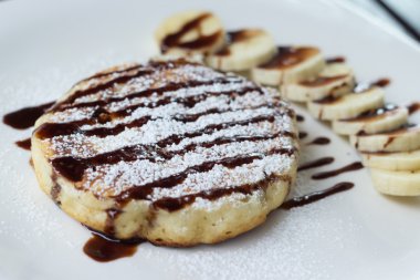 muz ve çikolata gözleme servis