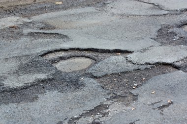 Kötü yol asfalt