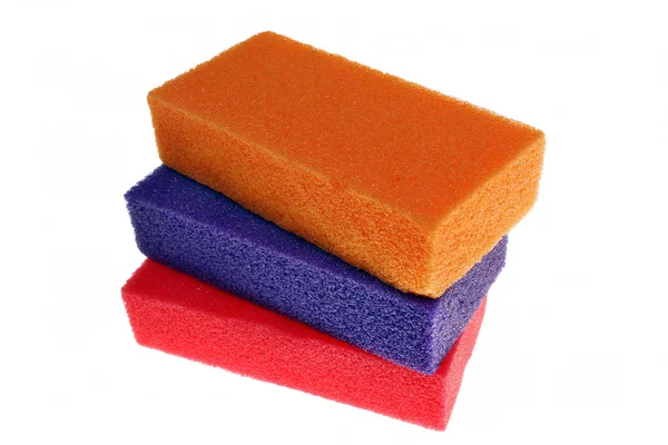 Esponja vermelha, laranja e violeta isolada — Fotografia de Stock