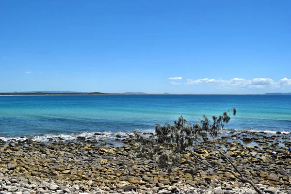 澳大利亚阳光海岸昆士兰州诺萨国家公园惊人的海岸线 — 图库照片