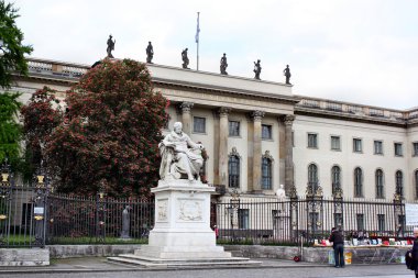 heykeli wilhelm von humboldt