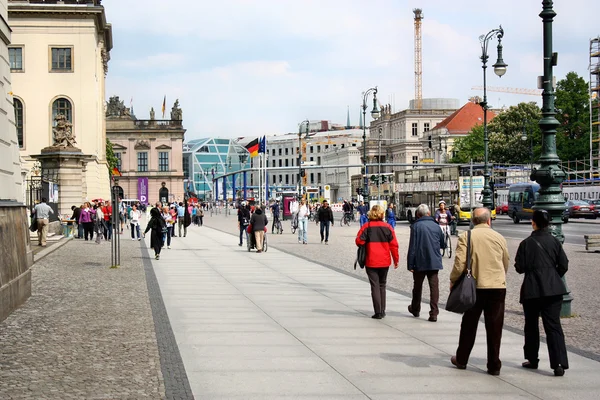 De unter den linden straat in Berlijn — Stockfoto