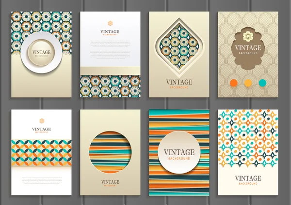 Conjunto de folletos de vector de stock en estilo vintage — Vector de stock