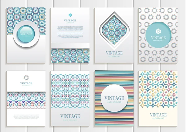 Ensemble de brochures vectorielles de stock dans un style vintage — Image vectorielle