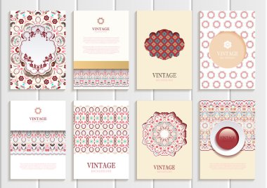 Vintage tarzı broşürleri kümesi.