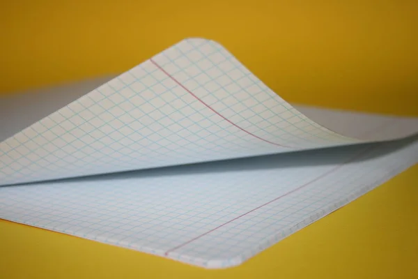 Kağıt ile bir arkaplan çizimi