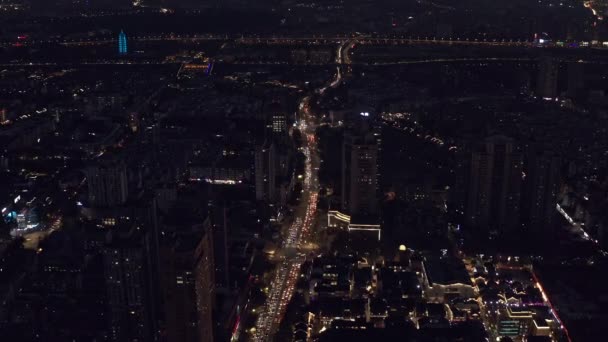 Nanjing şehrinin gece manzarası, Jiangsu, Çin. — Stok video