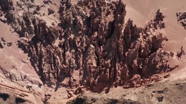 Засушливая Пустыня Странные Камни — стоковое видео