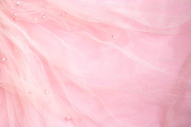 Parlak boncuklu güzel pembe tüller.