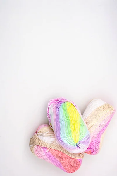 Fio Fio Para Tricotar Cores Arco Íris Fios Agulhas Tricô — Fotografia de Stock