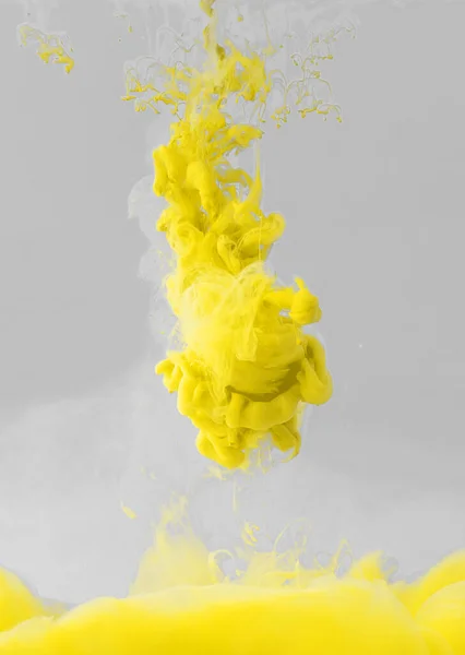 Pintura Abstracta Color Amarillo Con Fondo Gris Concepto Creativo Fluido — Foto de Stock