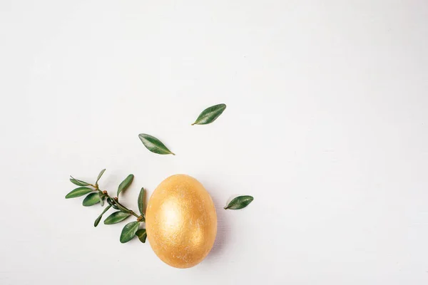 Золотое Яйцо Пасху Вид Сверху Плоский — стоковое фото