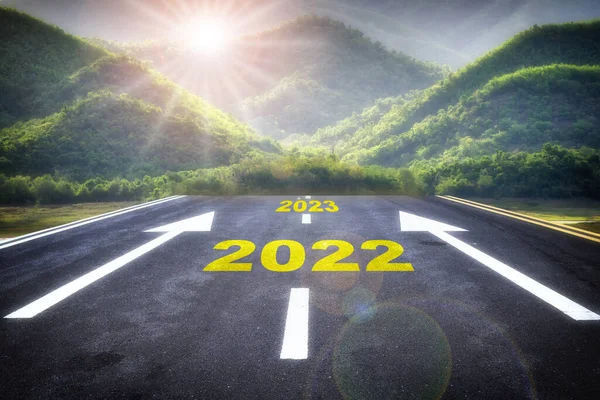 Número 2022 2023 Superficie Carretera Asfalto Con Signo Flecha Fondo — Foto de Stock