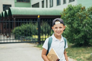 Öğrenciler okula dönüyor..