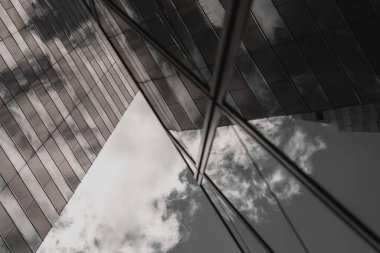 Modern Hong Kong Mimari; Hong Kong İş Binası Kapatın; siyah ve altın rengi ton