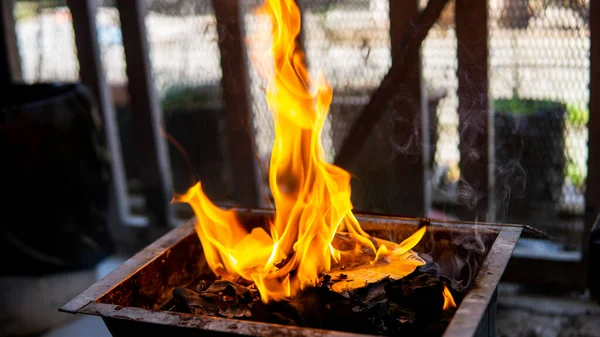 Flaming Charcoal Briquettes Mini Grill Box Open Fire Barbeque Party — Stock Photo, Image