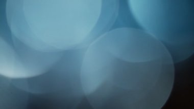 Işık sızıntısı 4K görüntüler, mercek parıltısı bokeh örtüleri, sönmüş flaş ışını alev arka planı