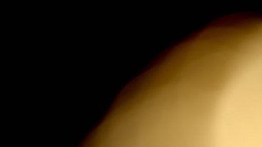 Çok renkli ışık siyah zemin üzerine 4k 'lık görüntü sızdırıyor, görüntü stilize ediliyor, geçişler, Bokeh etkisi