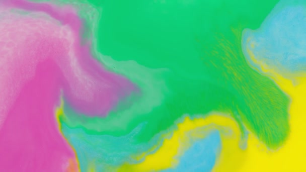 दूध, तेल आणि साबण, गोषवारा रंगीत चित्रकला पेंट आणि शाईच्या सुंदर संयोजनाचे शीर्ष दृश्य — स्टॉक व्हिडिओ