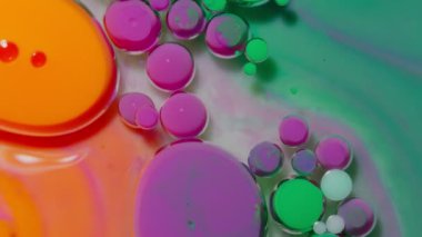 Parlak neon renkli kabarcıklar yağ ve mürekkep, akrilik boya yakın plan, duvar kağıdı arka plan