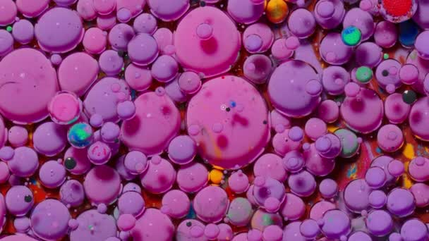 Fantastische structuur van kleurrijke olieverf en inkt bellen, chaotische beweging, abstracte kleurrijke verf — Stockvideo
