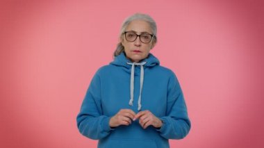 Şaşırmış yaşlı kadın dileği, iyi şans, piyango sonuçları, kötü talih, kayıp