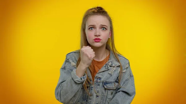 Mädchen schreit vor Stress Spannungsprobleme fühlt Horror Hoffnungslosigkeit Angst Überraschung Schock Wut Emotion — Stockfoto