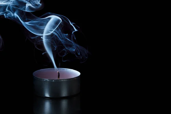 Καπνός Και Εξαφανισμένο Κερί Μαύρο Φόντο — Φωτογραφία Αρχείου