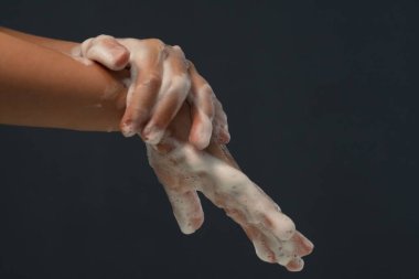 El temizliği, sabun çocuk. sabunlu küçük