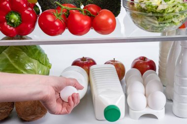 Dondurulmuş buzdolabı. Yemek doğası, muz ürünü..