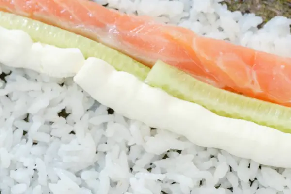 Sushi Roll Owoce Morza Ryż Ryba Smaczne Wodorosty Morskie — Zdjęcie stockowe