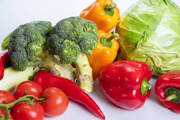 Sayuran segar nutrisi terisolasi sehat. tanaman — Stok Foto