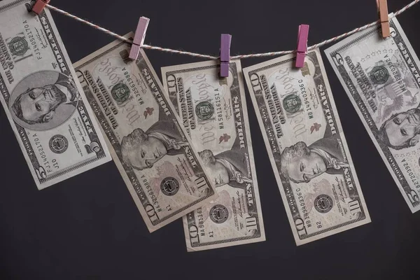 Tasarruf, halat, çamaşır. çamaşır ipi kirli.