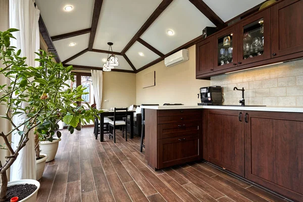 Güzel Bir Mekanı Olan Mutfak Odası — Stok fotoğraf