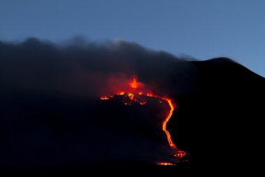 Volcano eruption of night clipart