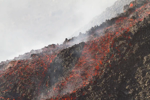 Caudal de lava al amanecer —  Fotos de Stock