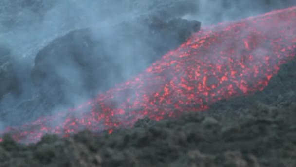 Lava flowing at sunset — Stock Video