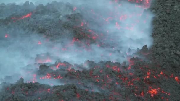 Fechar o fluxo de lava — Vídeo de Stock