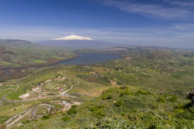 Etna Dağı görünümü