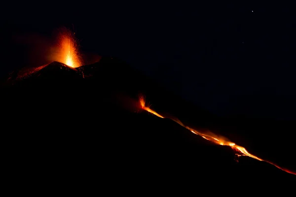 Vulkaan Etna van nacht — Stockfoto