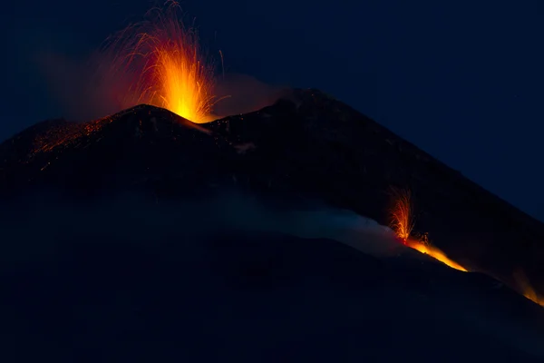 En erupción Imagen de stock