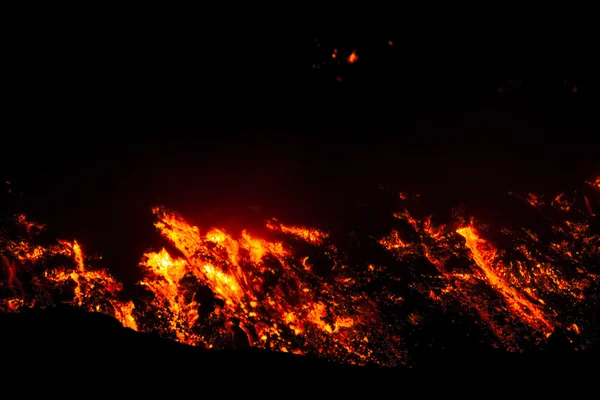 Fluxo de lava da noite — Fotografia de Stock