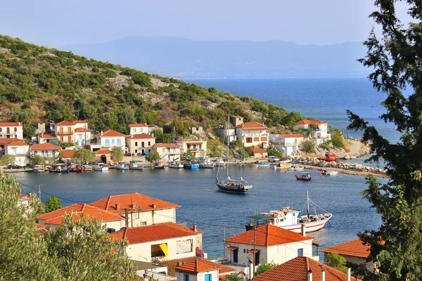 Yukarıdan Agia Kyriaki Köyü