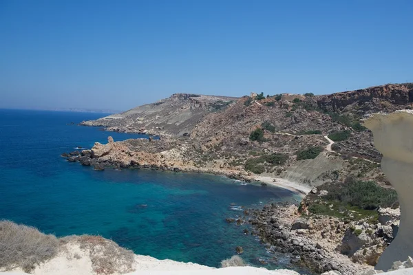 Crepuscolo sulla costa delle Bahrija a Malta, con vista sul Mar Mediterraneo — Foto Stock