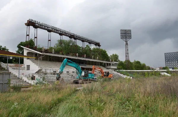 Vilnius, Litauen - 6. Juli: Vilnius Stadt altes Stadion zalgiris am 6. Juli 2016, Vilnius, Litauen. Verlassenes Stadion in Vilnius — Stockfoto