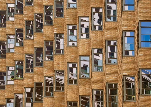 Kentsel yaratıcı, Modern mimari parça. Modern windows, windows yansıma abstract görünümü, windows parçası detay yakın çekim. Dış. İç. Mimari detay. Sydney.Reflection binada — Stok fotoğraf