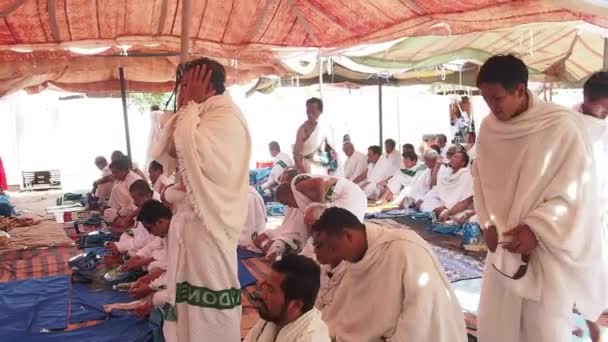 Βίντεο Τεκμηρίωσης Προσκυνητές Προσεύχονται Arafah Βίντεο Εστιασμένη Θόρυβος Ανακίνηση Και — Αρχείο Βίντεο