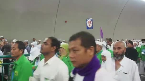 Video Documentation Pilgrims Performing Series Hajj Pilgrimages Mina Saudi Arabia — Stock Video
