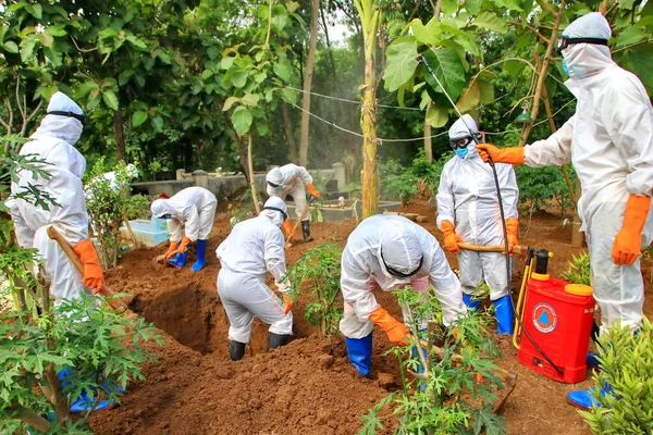 Funeral Para Pacientes Covid Com Rigorosos Protocolos Saúde Por Oficiais — Fotografia de Stock